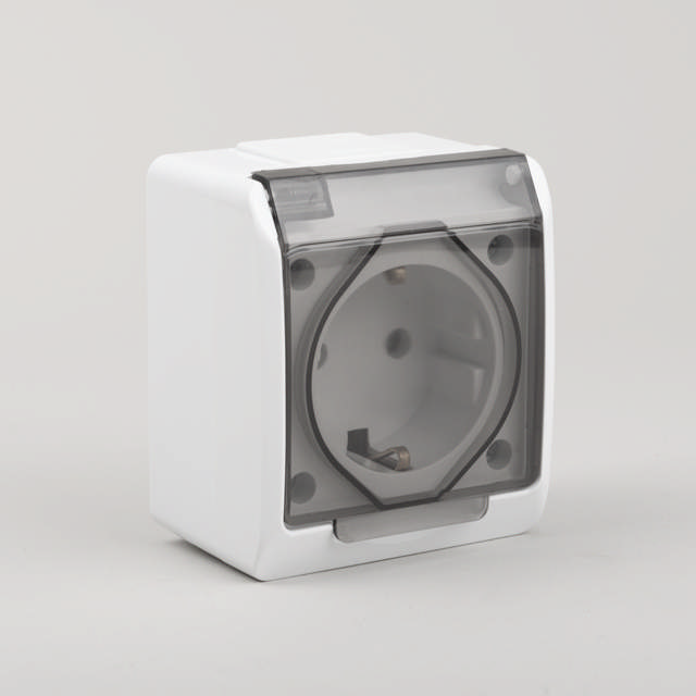 Priză cu capac PT IP54 – NOVELITE