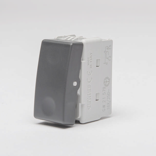 Întrerupător cruce 1M negru System - GEWISS | GW21579