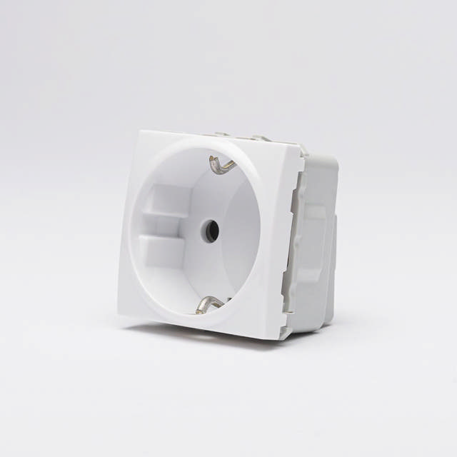 Unica Alb Priza Schuko 2M MGU3.036.18