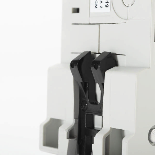 Intrerupator Diferential 6A 1P+N C 6kA 30mA, DSH201